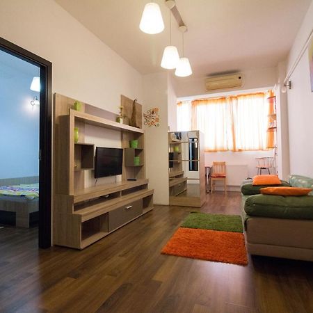 Intim Studio Flat Αράντ Εξωτερικό φωτογραφία