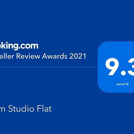 Intim Studio Flat Αράντ Εξωτερικό φωτογραφία
