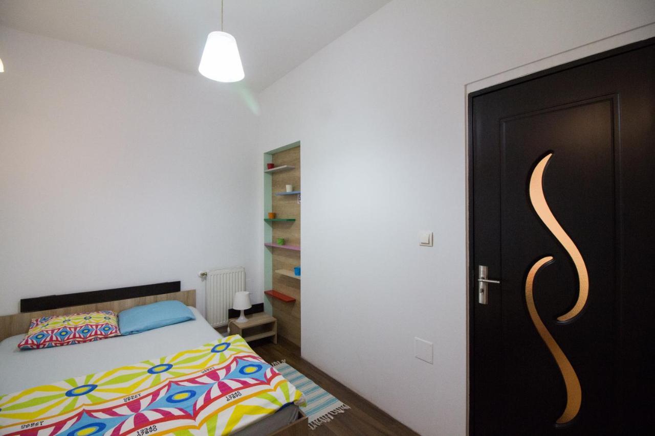 Intim Studio Flat Αράντ Εξωτερικό φωτογραφία