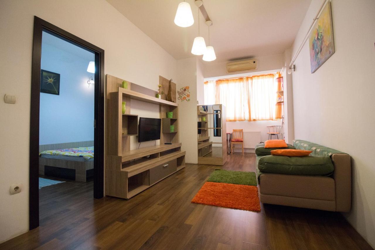 Intim Studio Flat Αράντ Εξωτερικό φωτογραφία