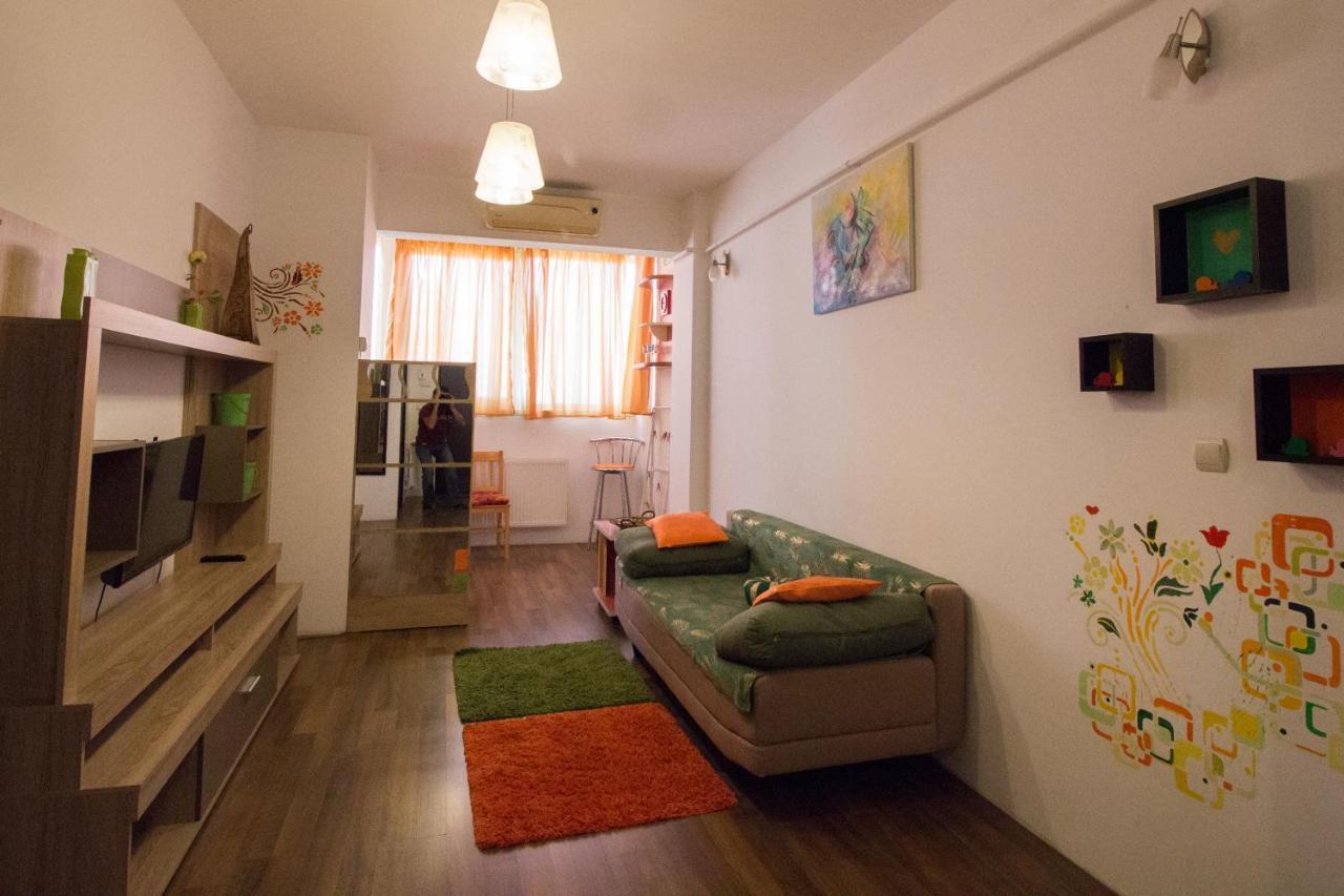 Intim Studio Flat Αράντ Εξωτερικό φωτογραφία