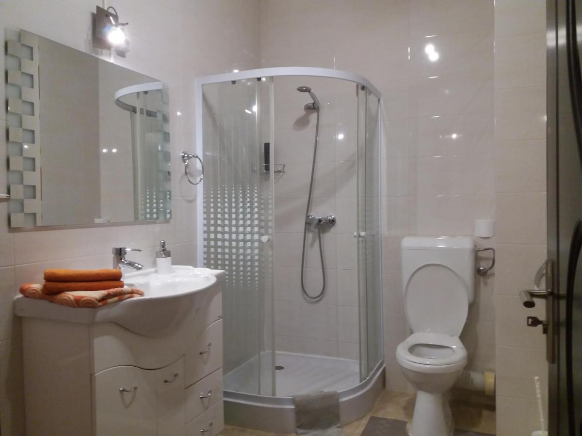 Intim Studio Flat Αράντ Εξωτερικό φωτογραφία